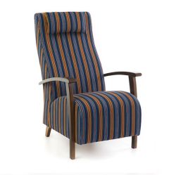 Tugitool Viivi, 64x83xK104 cm, rahvusmustriga kangas